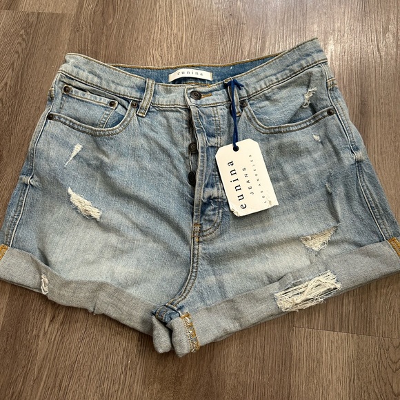 Eunina - Olivia ultra high rise shorts - Picture 1 of 3